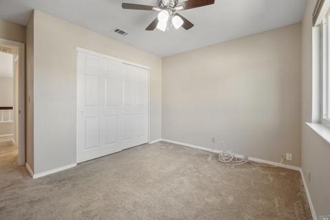 430 Rolling Oak Dr, Vacaville, CA 95688 photo 26