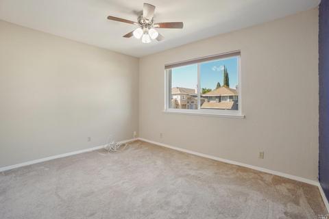 430 Rolling Oak Dr, Vacaville, CA 95688 photo 25