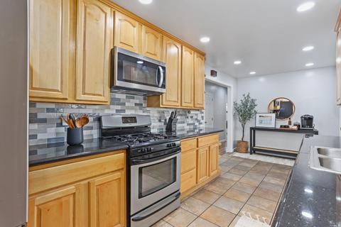 121 Fairfax Ct, Vallejo, CA 94591 photo 28