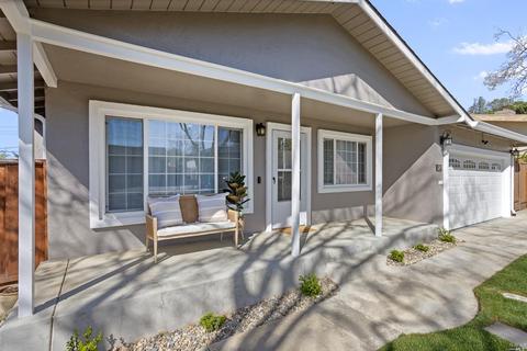 121 Fairfax Ct, Vallejo, CA 94591 photo 4