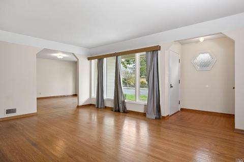 310 Chase St, Sonoma, CA 95476 photo 2