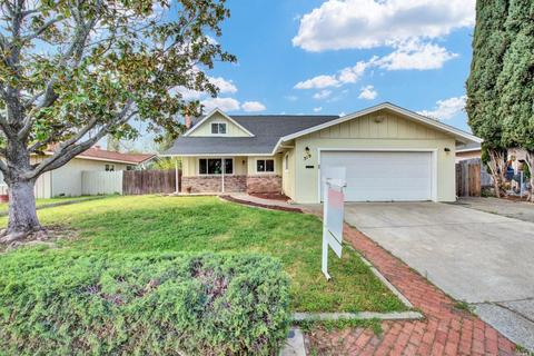 319 Daphne Dr, Fairfield, CA 94533 photo 3