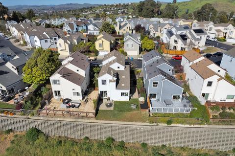 351 Jade Cir, Vallejo, CA 94590 photo 32