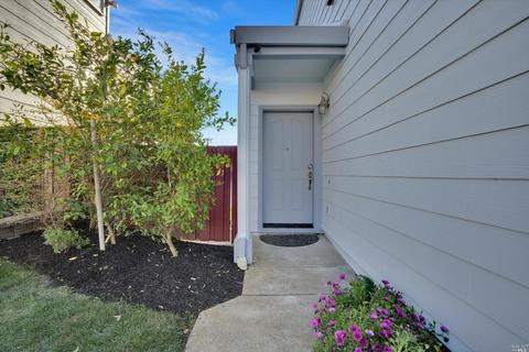 351 Jade Cir, Vallejo, CA 94590 photo 6
