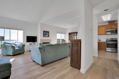 351 Jade Cir, Vallejo, CA 94590 photo 9