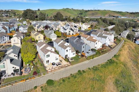 351 Jade Cir, Vallejo, CA 94590 photo 33