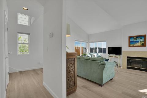 351 Jade Cir, Vallejo, CA 94590 photo 18