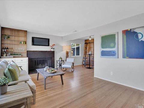 460 Maple Ave, Vallejo, CA 94591 photo 2