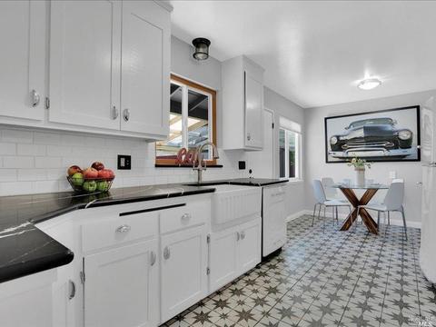 460 Maple Ave, Vallejo, CA 94591 photo 6