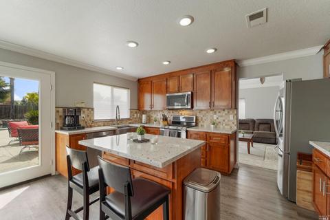 340 Bloom Dr, Dixon, CA 95620 photo 9