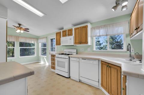 20725 Timber Ct, Willits, CA 95490 photo 6