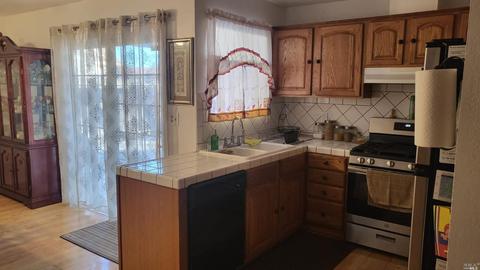 195 Candy Dr, Vallejo, CA 94589 photo 11