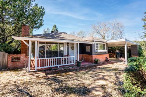 122 Cresta Dr, Ukiah, CA 95482 photo 1