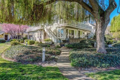 256 E 2nd St, Benicia, CA 94510 photo 1