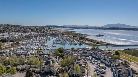 256 E 2nd St, Benicia, CA 94510 photo 2