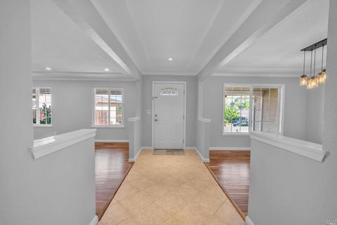 124 Hyde Ct, Vallejo, CA 94591 photo 3