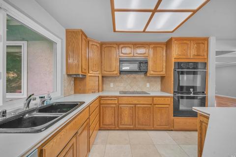 124 Hyde Ct, Vallejo, CA 94591 photo 10