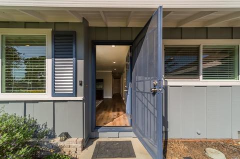 1725 Elm St, Fairfield, CA 94533 photo 4