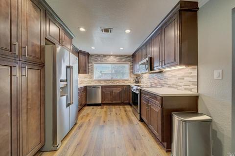 1725 Elm St, Fairfield, CA 94533 photo 8