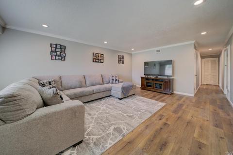 1725 Elm St, Fairfield, CA 94533 photo 5