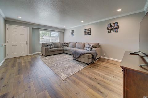 1725 Elm St, Fairfield, CA 94533 photo 6