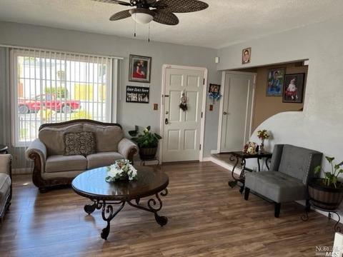 495 Wallace Ave, Vallejo, CA 94590 photo 4