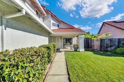 924 Iron Dr, Vacaville, CA 95687 photo 6