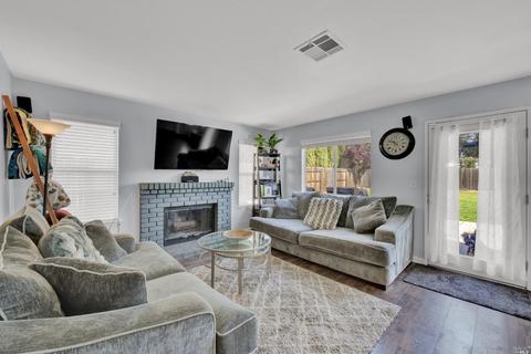 924 Iron Dr, Vacaville, CA 95687 photo 10
