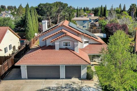 924 Iron Dr, Vacaville, CA 95687 photo 4