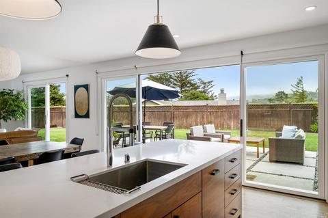 809 Everest Ct, Mill Valley, CA 94941 photo 3