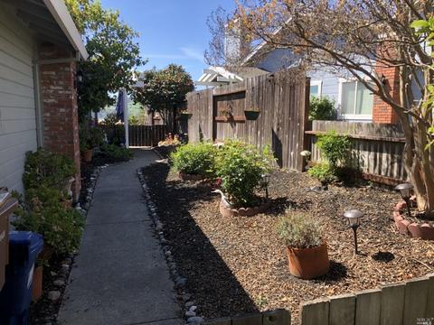 1700 Stuart Ct, Benicia, CA 94510 photo 7