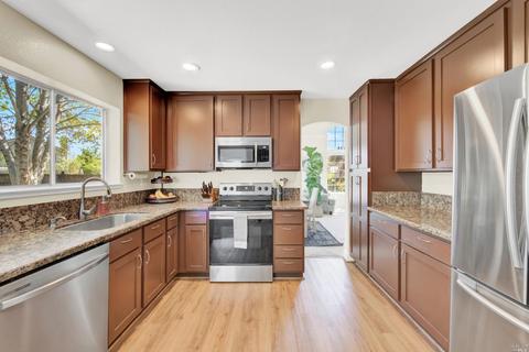 732 Emerald Bay Dr, Fairfield, CA 94534 photo 11