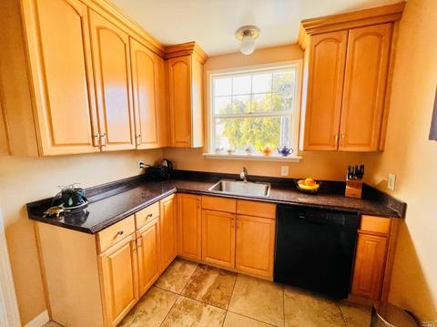 407 Cedar St, Vallejo, CA 94591 photo 3