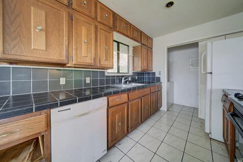 114 Baxter St, Vallejo, CA 94590 photo 7