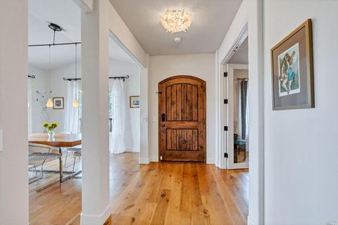 109 Quarry Dr, Napa, CA 94559 photo 4