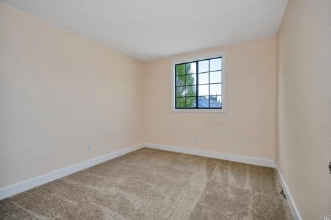 9454 Jessica Dr, Windsor, CA 95492 photo 18