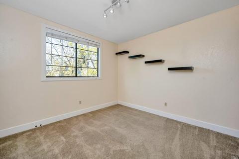 9454 Jessica Dr, Windsor, CA 95492 photo 21
