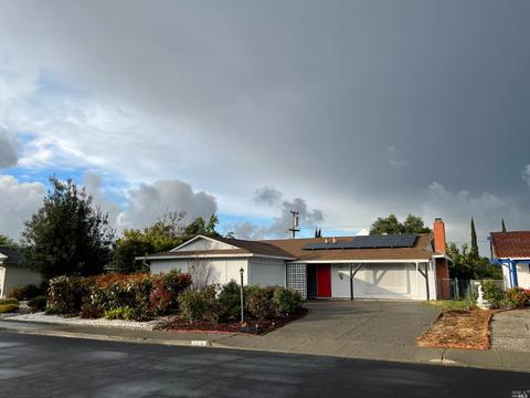 176 Olympic Cir, Vacaville, CA 95687 photo 1