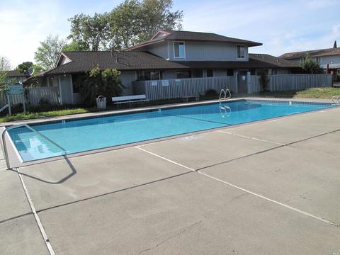 113 Villa Ct, Fairfield, CA 94533 photo 2
