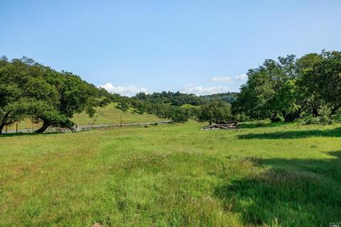 2121 Wellspring Rd, Santa Rosa, CA 95404