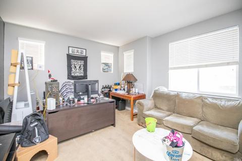 1553 Bailey Dr, Fairfield, CA 94533 photo 8
