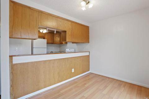 12 Calhoun St, Vallejo, CA 94590 photo 8