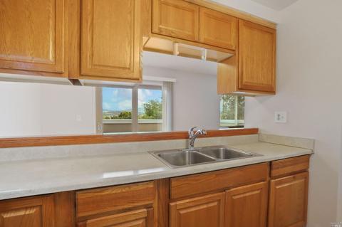 12 Calhoun St, Vallejo, CA 94590 photo 11