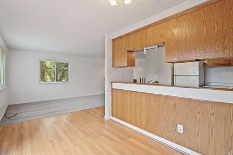 12 Calhoun St, Vallejo, CA 94590 photo 7