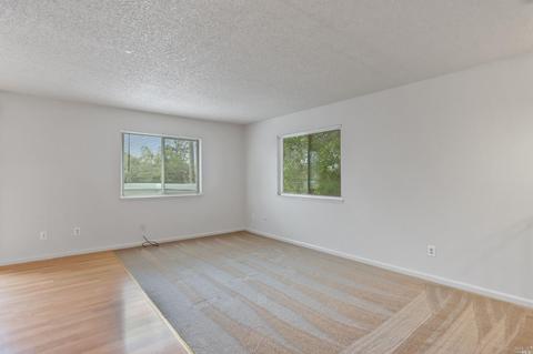 12 Calhoun St, Vallejo, CA 94590 photo 4