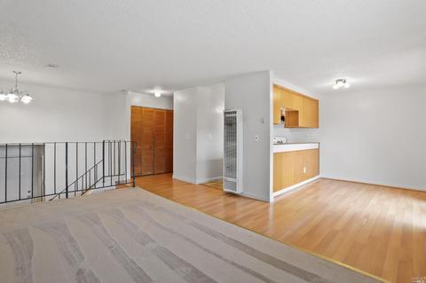12 Calhoun St, Vallejo, CA 94590 photo 6