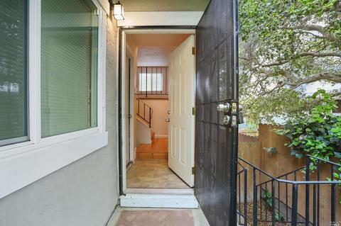 12 Calhoun St, Vallejo, CA 94590 photo 2