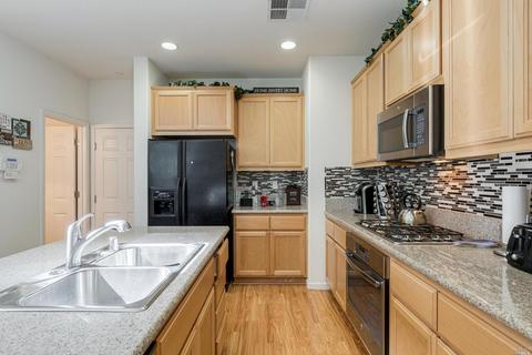 2736 Kitano Pl, Fairfield, CA 94533 photo 8