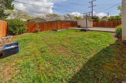 560 Russell St, Vallejo, CA 94591 photo 33
