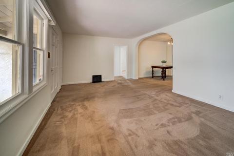 560 Russell St, Vallejo, CA 94591 photo 12